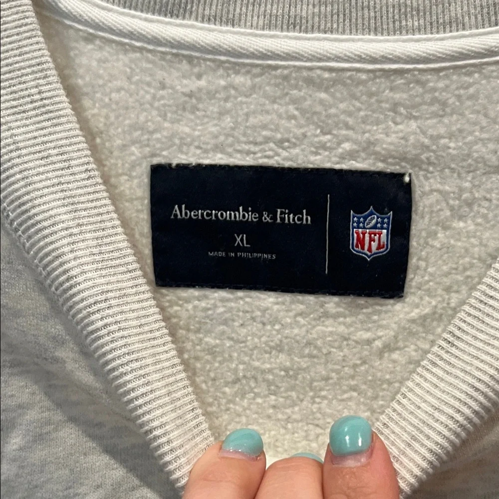 Abercrombie & Fitch Gray Dallas Cowboys Sweater - Picture 3 of 4